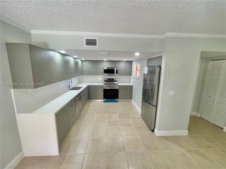 10897 NW 7th St 14-29, Miami, FL 33172