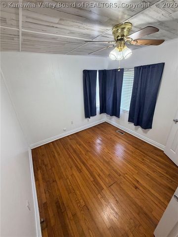 120 PINE Street, Dunbar, WV 25064