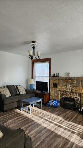 337 Jackson St, Grove City Boro, PA 16127