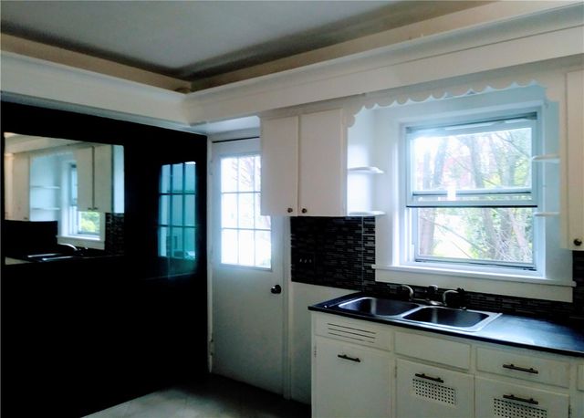 337 Jackson St, Grove City Boro, PA 16127