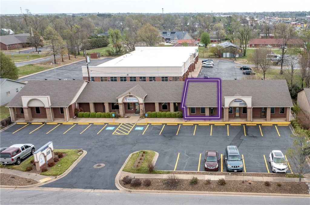 199 N 34Th Street, Rogers, AR 72756