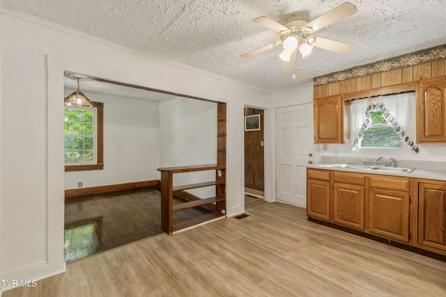 2084 Baileyton Road, Greeneville, TN 37745