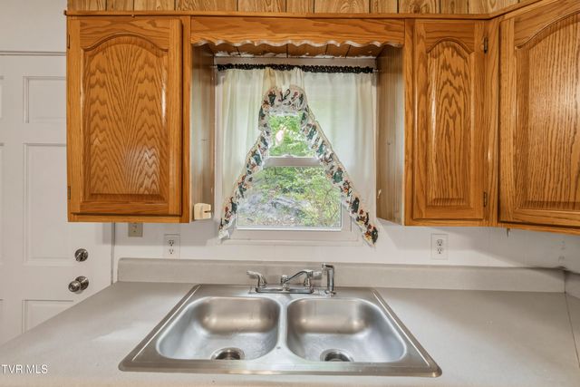 2084 Baileyton Road, Greeneville, TN 37745