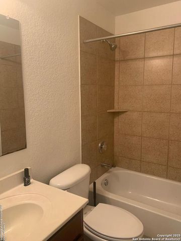 7502 Paraiso Pt, Boerne, TX 78015