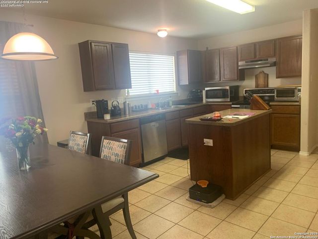 7502 Paraiso Pt, Boerne, TX 78015