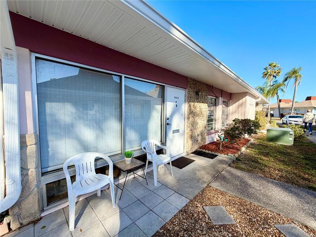 4315 TAHITIAN GARDENS CIRCLE H, Holiday, FL 34691