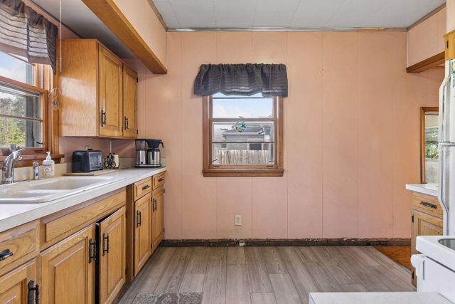 977 Scheffer Avenue, Saint Paul, MN 55102