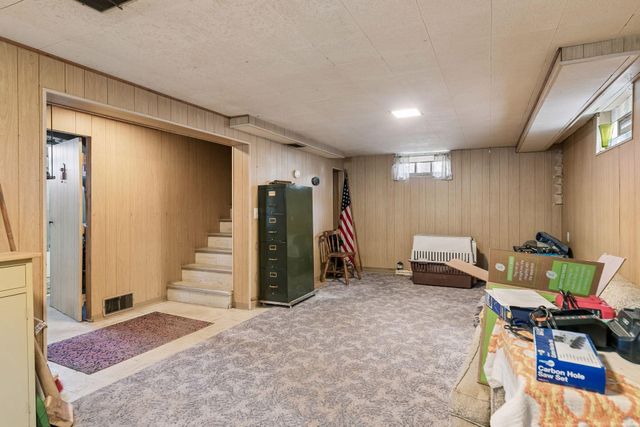977 Scheffer Avenue, Saint Paul, MN 55102