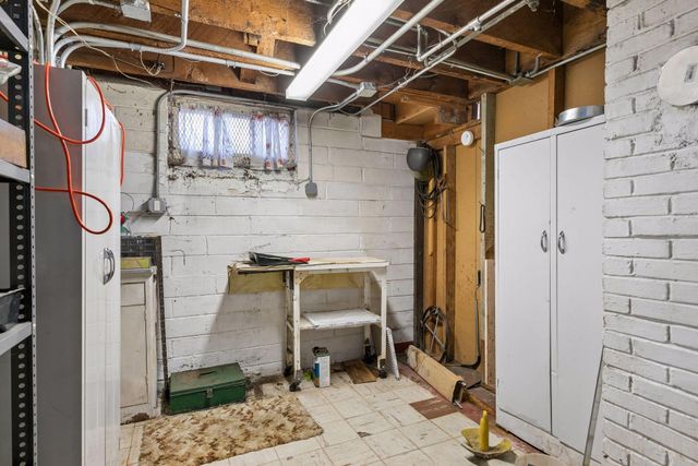 977 Scheffer Avenue, Saint Paul, MN 55102