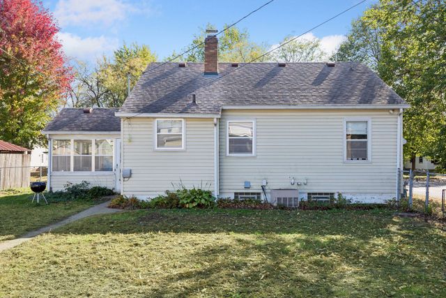 977 Scheffer Avenue, Saint Paul, MN 55102