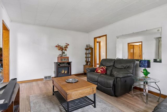 977 Scheffer Avenue, Saint Paul, MN 55102