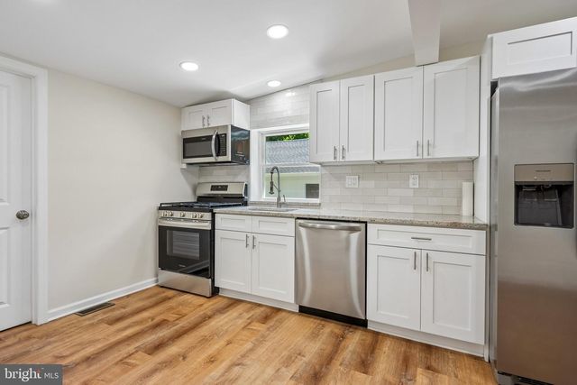 223 CYPRESS AVE, Lindenwold, NJ 08021