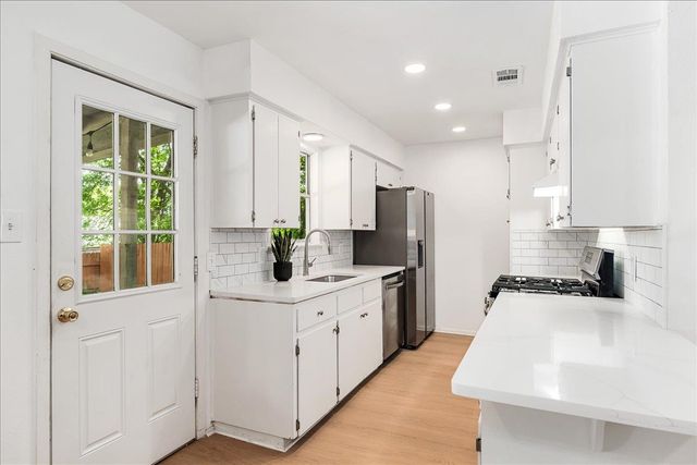 9807 Dallum DR, Austin, TX 78753