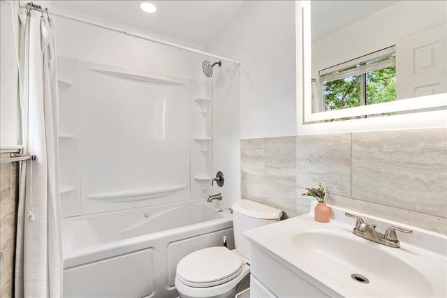 9807 Dallum DR, Austin, TX 78753