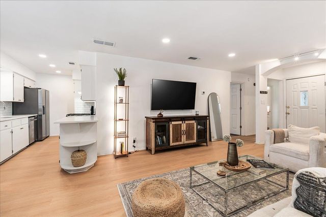 9807 Dallum DR, Austin, TX 78753