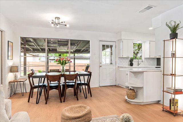 9807 Dallum DR, Austin, TX 78753