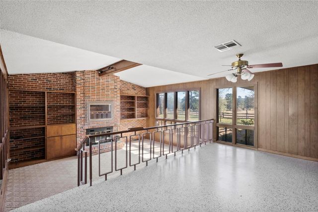 16121 Fm 2620 Road, Bedias, TX 77831