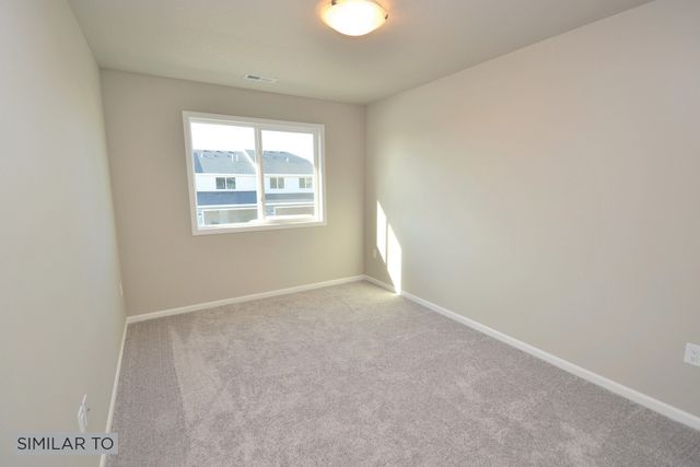 612 NE Winding Trail Lane, Ankeny, IA 50021