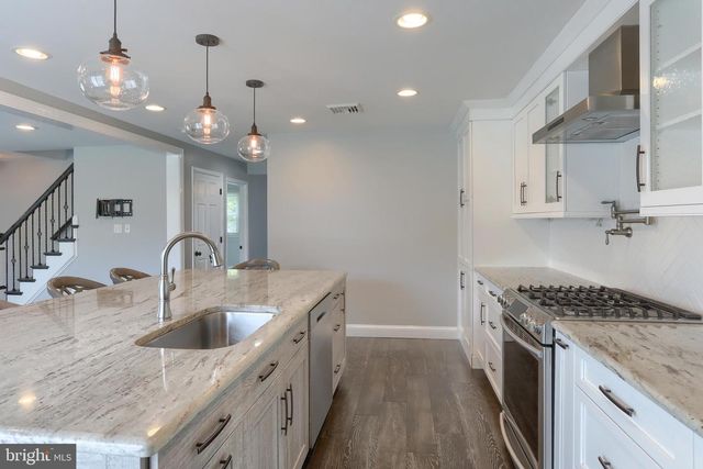 212 S LINGLE AVENUE, Palmyra, PA 17078