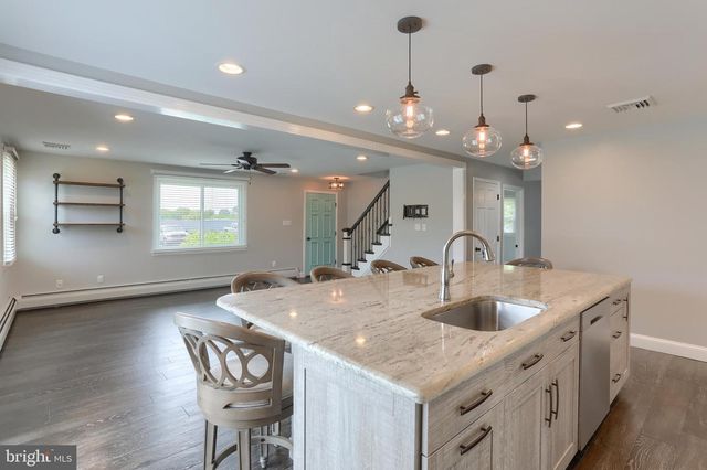 212 S LINGLE AVENUE, Palmyra, PA 17078