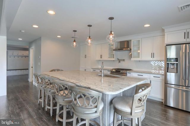 212 S LINGLE AVENUE, Palmyra, PA 17078