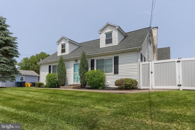 212 S LINGLE AVENUE, Palmyra, PA 17078