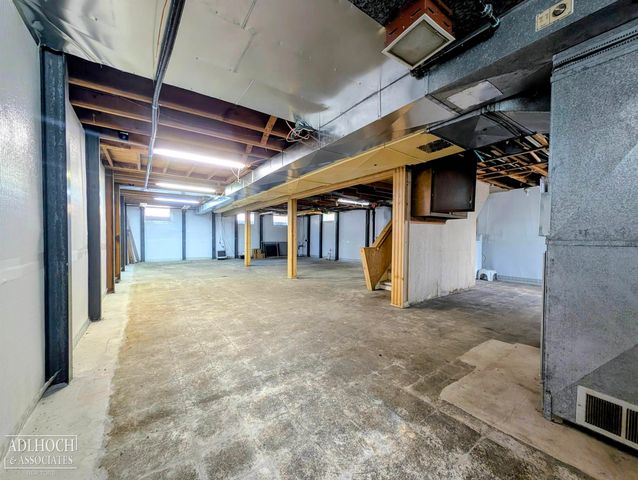 2168 Allard Road, Grosse Pointe Woods, MI 48236