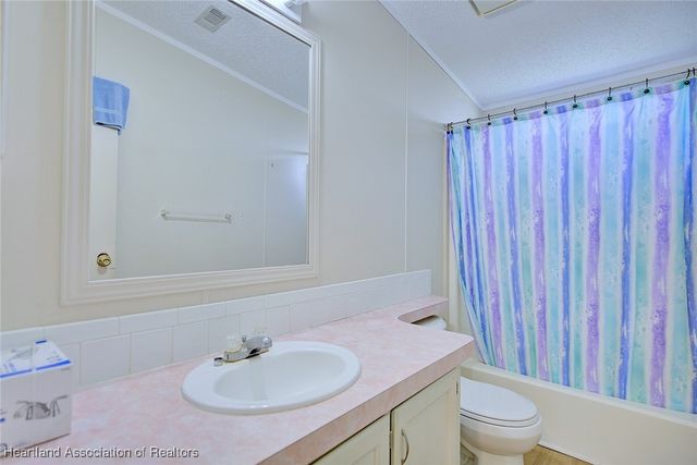 104 Sunbird Place, Sebring, FL 33872