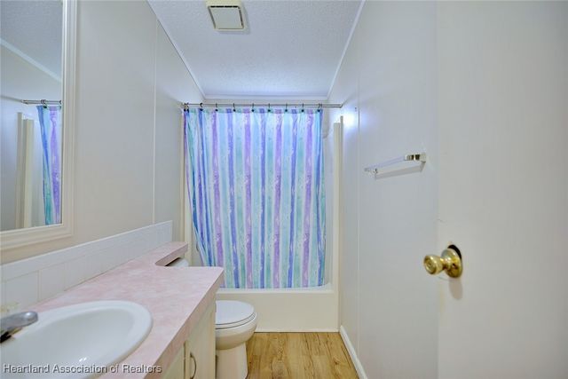 104 Sunbird Place, Sebring, FL 33872