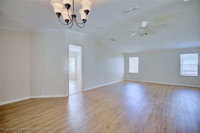 104 Sunbird Place, Sebring, FL 33872