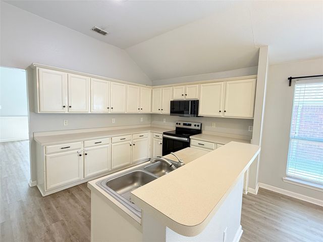 9120 Newport Lane, Mckinney, TX 75071