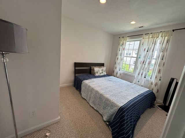 3 Riley Rd 3, Tyngsborough, MA 01879