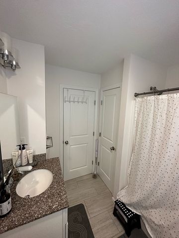 3 Riley Rd 3, Tyngsborough, MA 01879