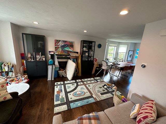3 Riley Rd 3, Tyngsborough, MA 01879