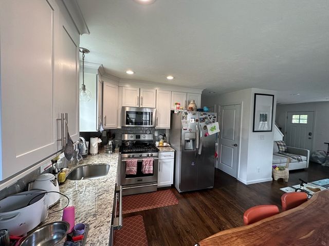 3 Riley Rd 3, Tyngsborough, MA 01879