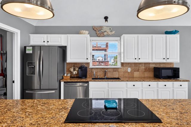 21531 Zachary, Galveston, TX 77554