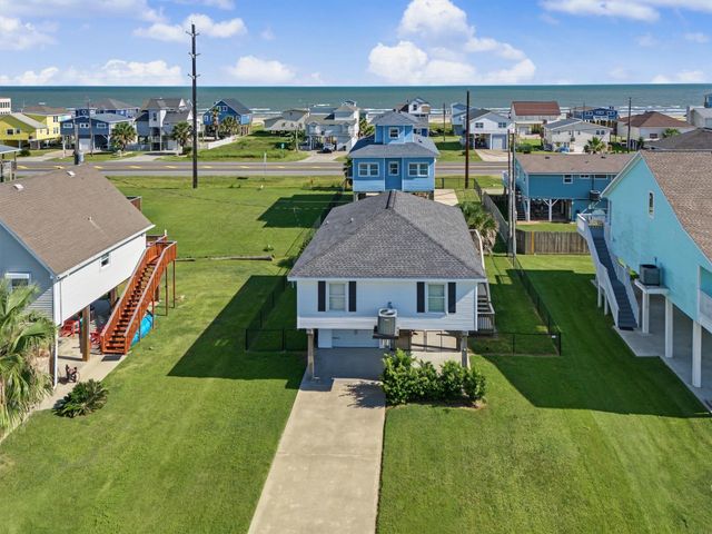 21531 Zachary, Galveston, TX 77554
