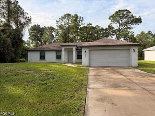 1252 County ST E, Lehigh Acres, FL 33974