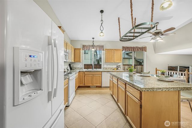 21012 Springhaven Way, Bonney Lake, WA 98391