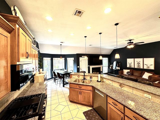 25600 Briar Drive, Claremore, OK 74019