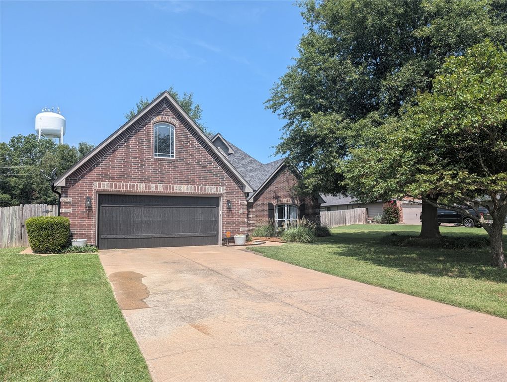 25600 Briar Drive, Claremore, OK 74019