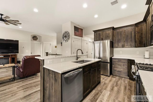 4019 N Baldwin Avenue, Idaho Falls, ID 83401