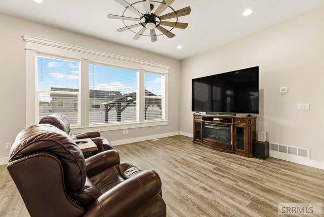 4019 N Baldwin Avenue, Idaho Falls, ID 83401