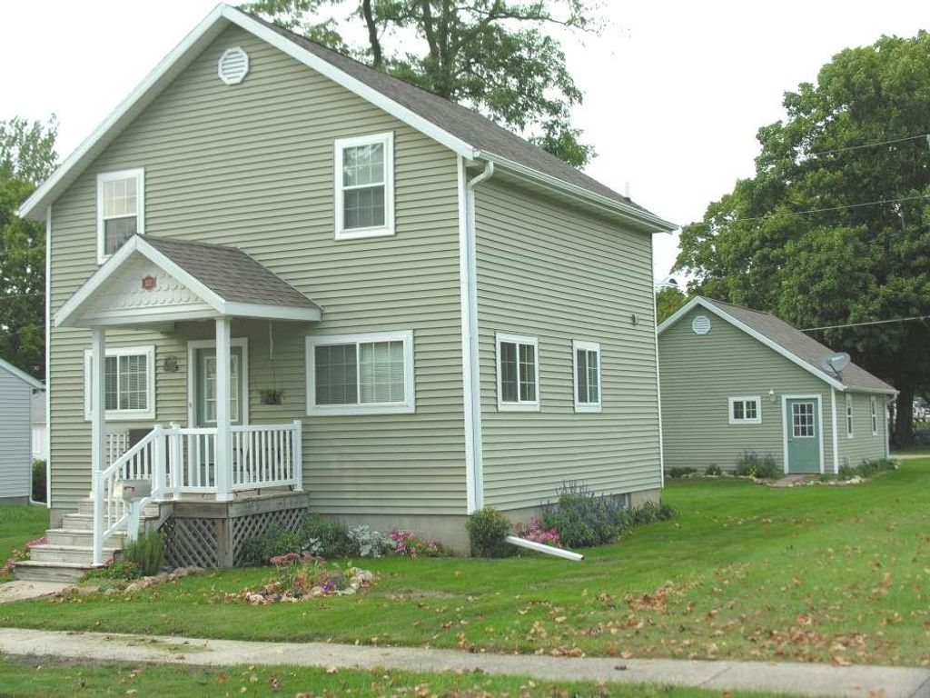 527 Oak Street, Osage, IA 50461