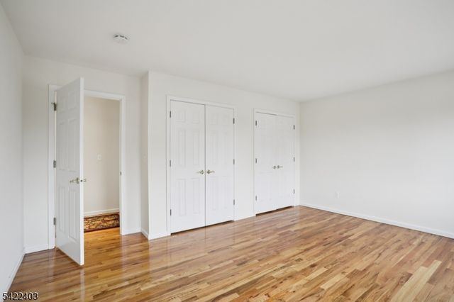 1 Jenny Ln, Wayne Twp., NJ 07470