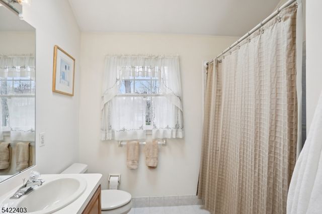 1 Jenny Ln, Wayne Twp., NJ 07470