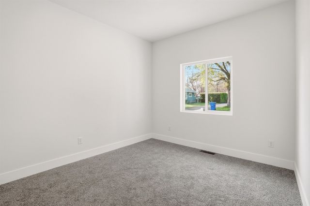 7915 E Marietta Ave, Spokane Valley, WA 99212