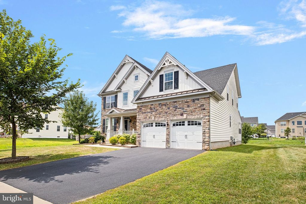 Image 13 of property listing at 1119 CASEY DR, New Castle, DE 19720