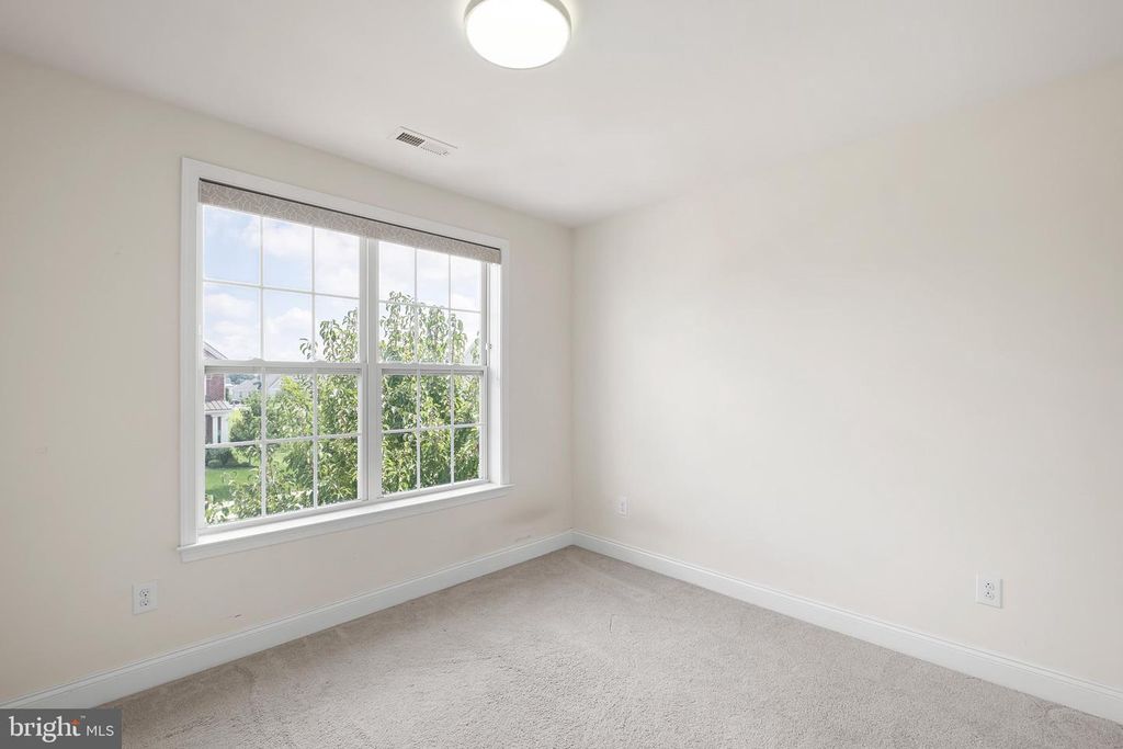 Image 20 of property listing at 1119 CASEY DR, New Castle, DE 19720