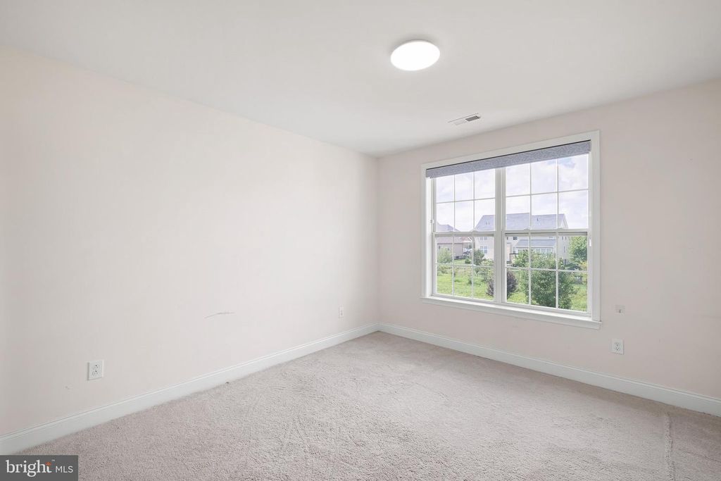 Image 23 of property listing at 1119 CASEY DR, New Castle, DE 19720